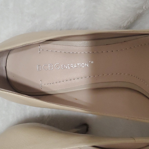 BCBGeneration pump heel shoes 8B Tan (Ss22) - Picture 5 of 9